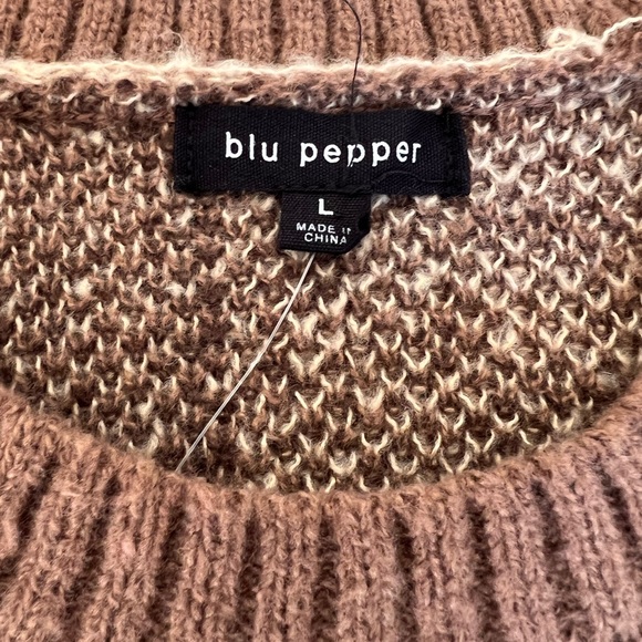 Blu Pepper Brown and Cream Bow Knit Sweater - Picture 4 of 4